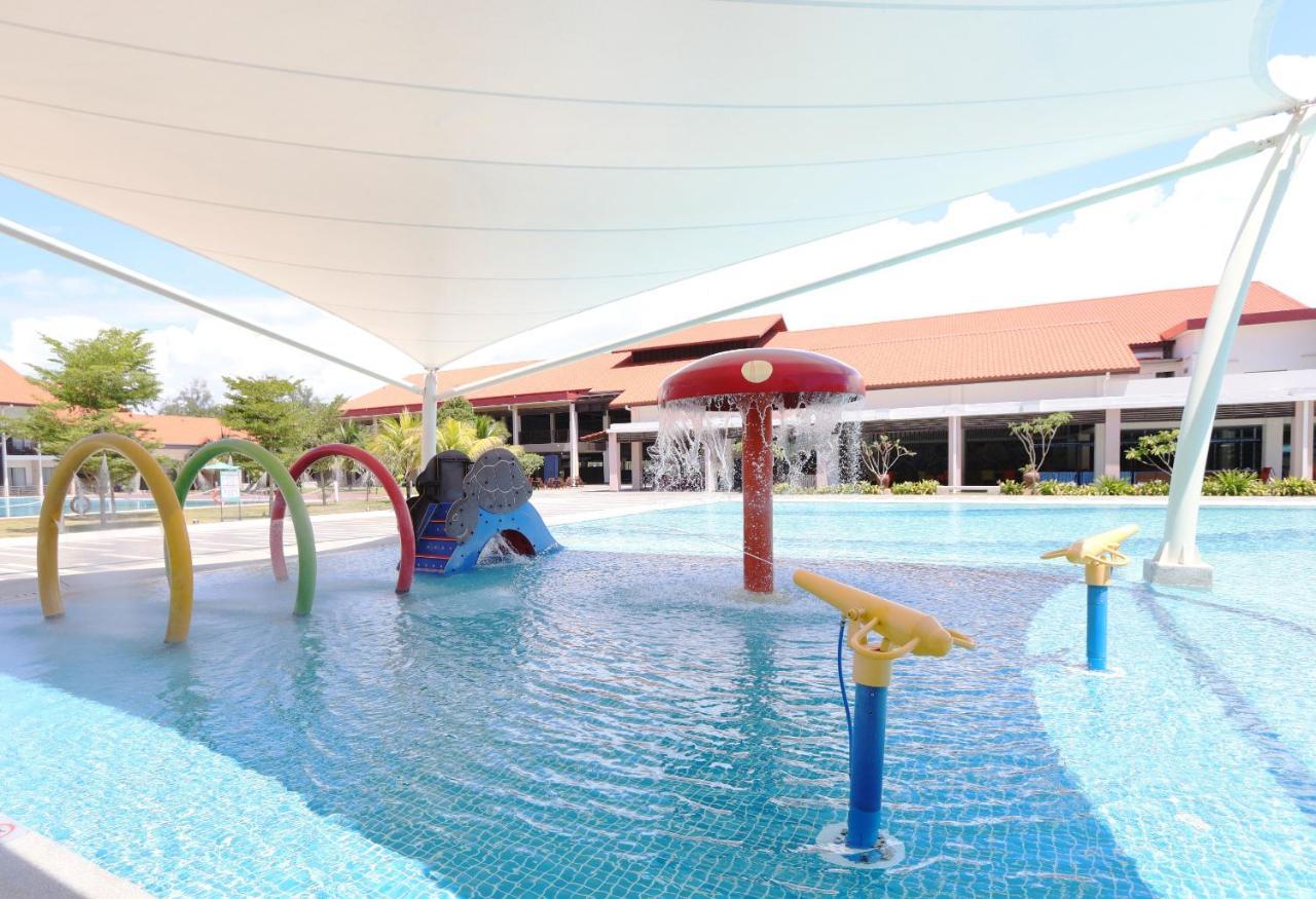 Villea Rompin Resort & Golf Куала Ромпин Екстериор снимка