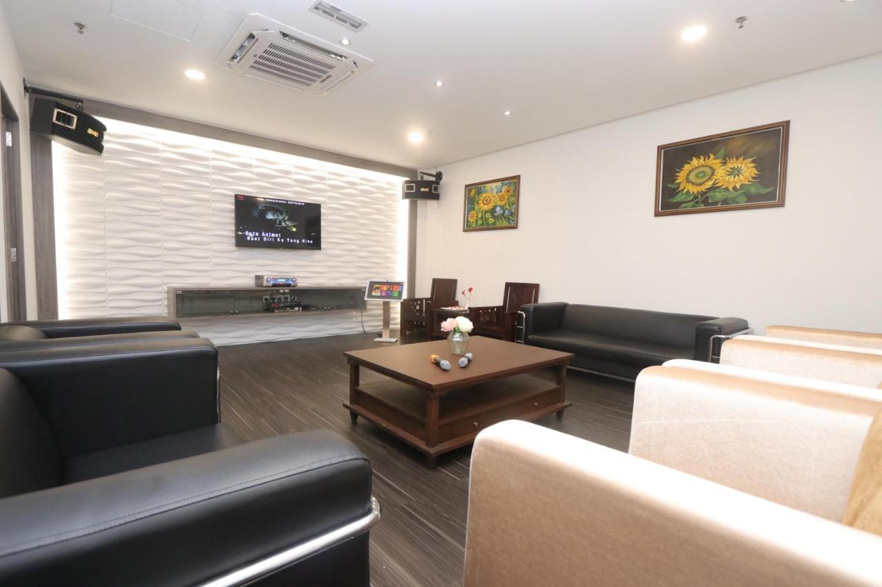 Villea Rompin Resort & Golf Куала Ромпин Екстериор снимка