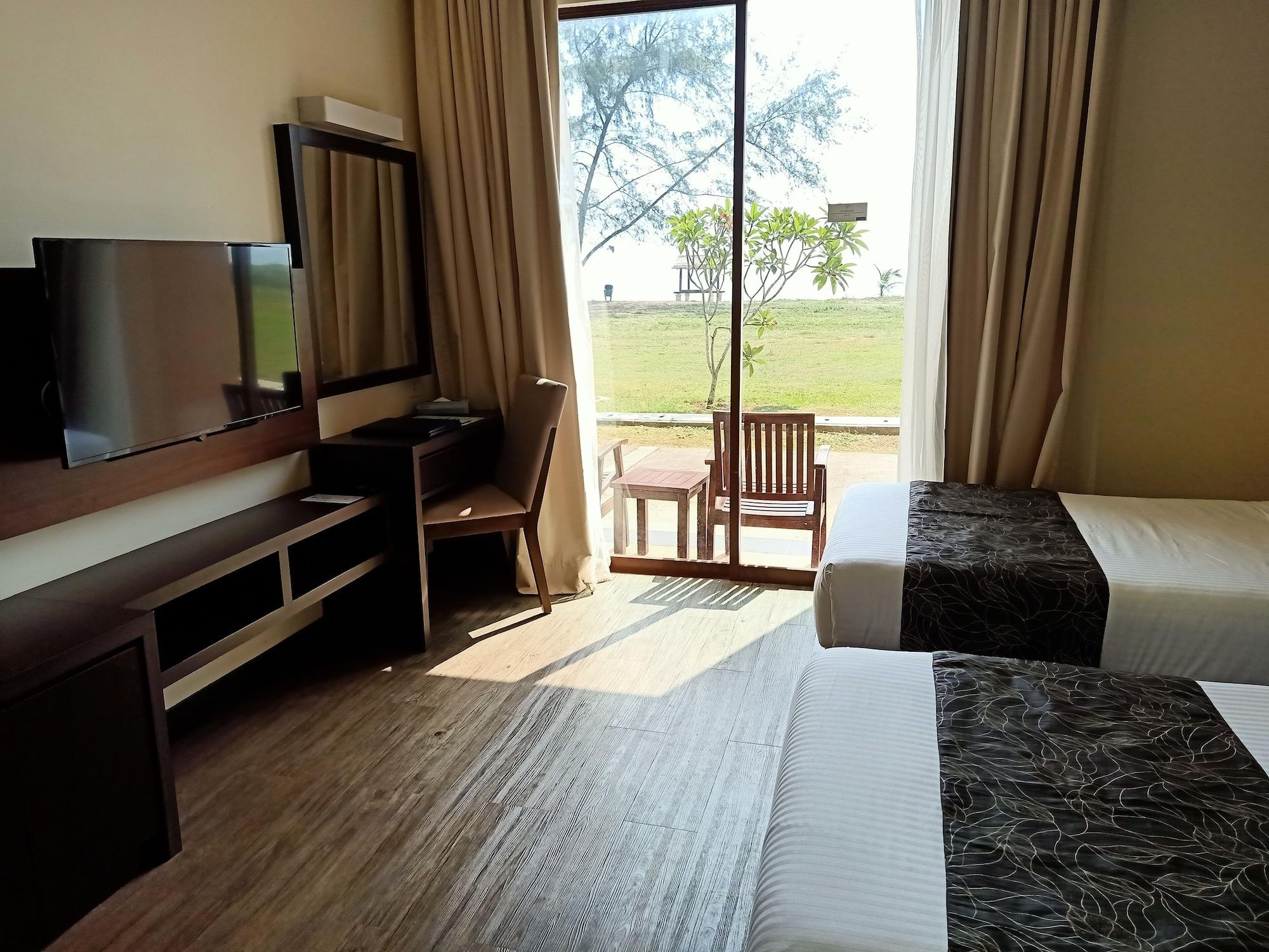 Villea Rompin Resort & Golf Куала Ромпин Екстериор снимка