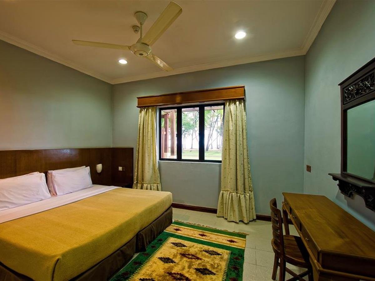 Villea Rompin Resort & Golf Куала Ромпин Екстериор снимка
