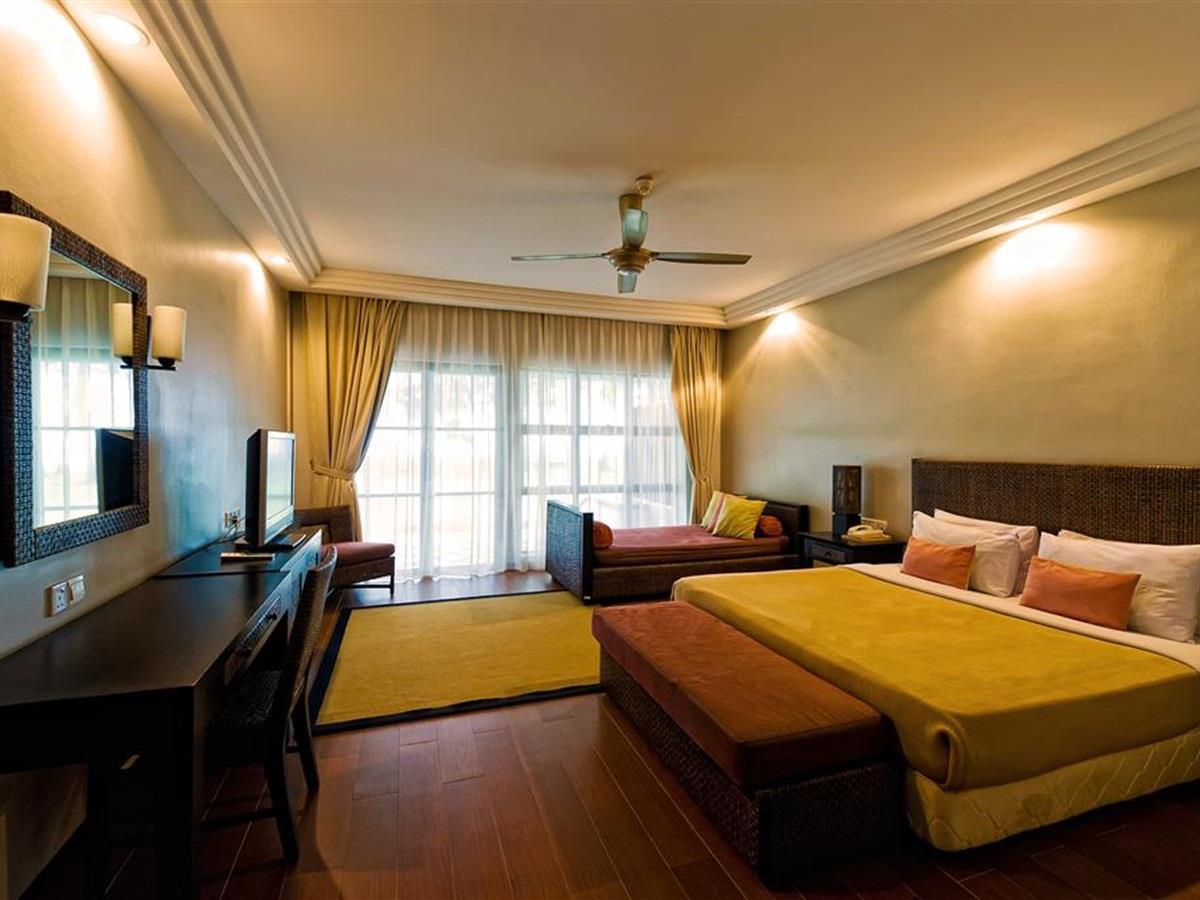 Villea Rompin Resort & Golf Куала Ромпин Екстериор снимка