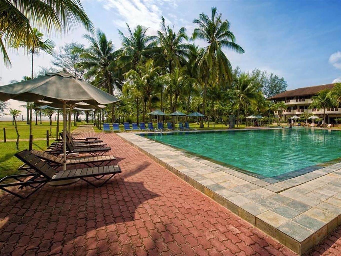 Villea Rompin Resort & Golf Куала Ромпин Екстериор снимка