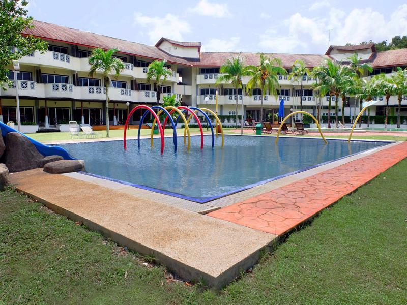 Villea Rompin Resort & Golf Куала Ромпин Екстериор снимка